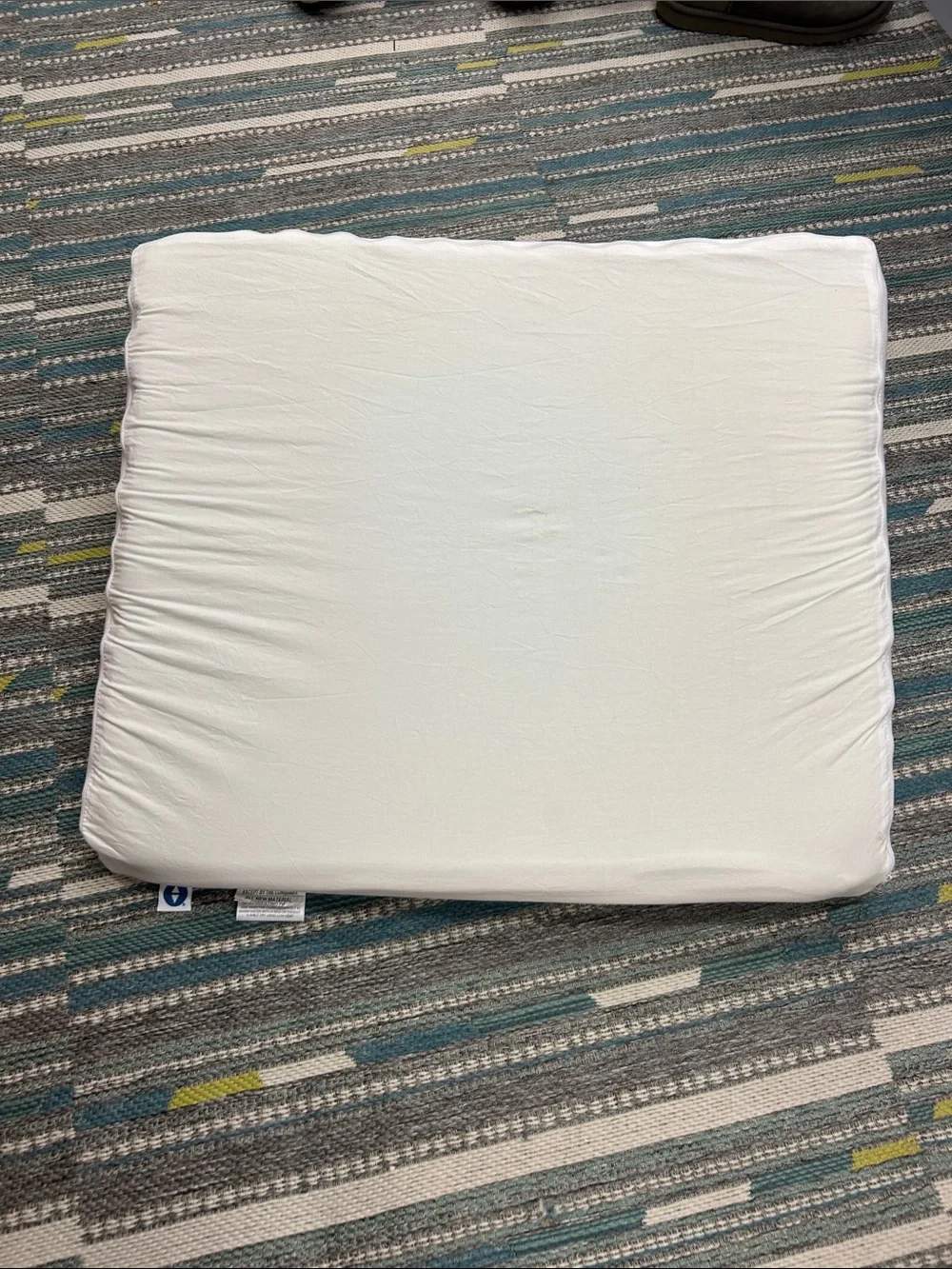 Ergonomic White Support Pillow for Home Bedding